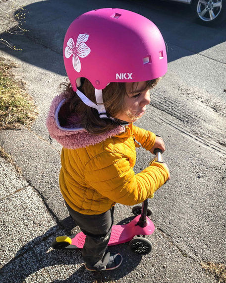 Kask Na Deskorolkę Hulajnogę NKX Brain Saver Flower Różowo-Biały