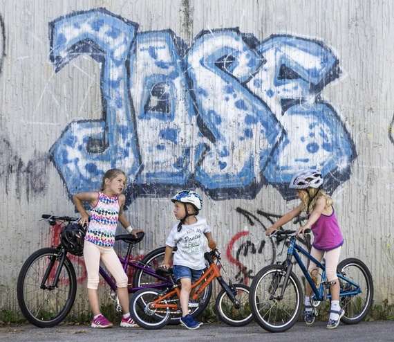 Lekki rower dla dzieci i młodzieży KUbikes 26 Czarno-Czerwony