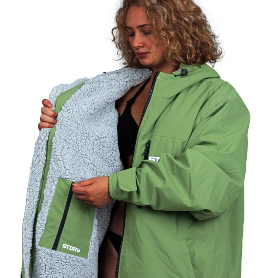 Poncho Ponczo Kurtka Story Change Robe Oliwkowy