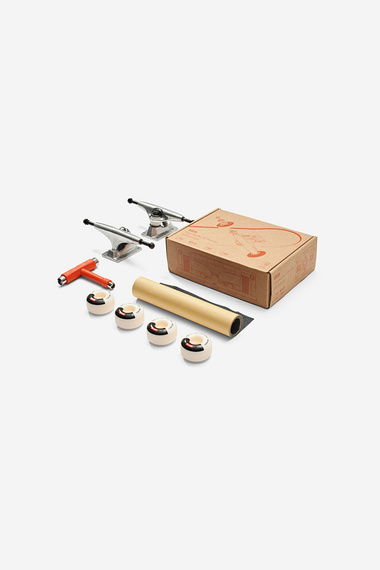 Zestaw do deskorolki GLOBE Everything But The Deck Kit Raw Finish: Trucki Slant 5.0”, Kółka Globe G1 53 mm, Łożyska ABEC-7, Griptape, Montażówki, Skate Tool