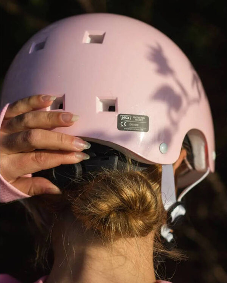 Kask Na Deskorolkę Hulajnogę NKX Brain Saver Różowy Brokat L