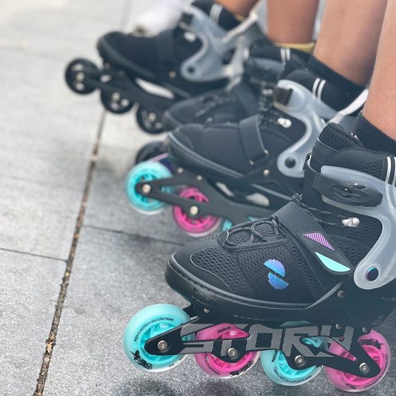 Rolki regulowane Story Motion Adjustable Inline Skates Czarno-Niebieski 