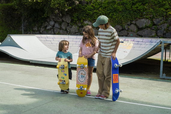 Deskorolka dla dzieci Tricks MAXI Cherry 7.75”