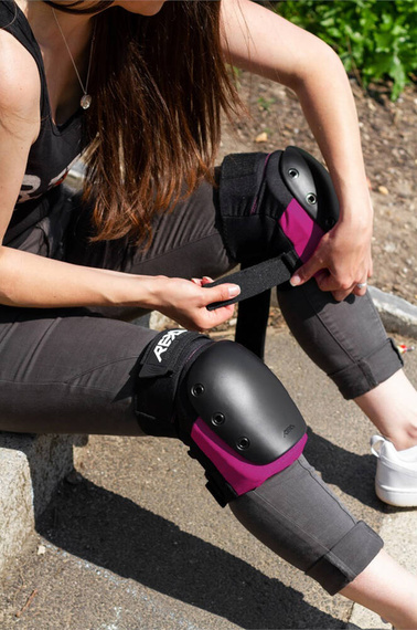 Ochraniacze REKD Ramp Knee Pads M Czarno Różowy