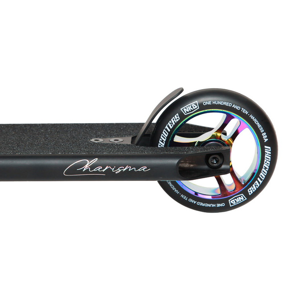 Hulajnoga Wyczynowa NKD RIZZ Stunt Scooter Czarno-Tęczowy 81 cm