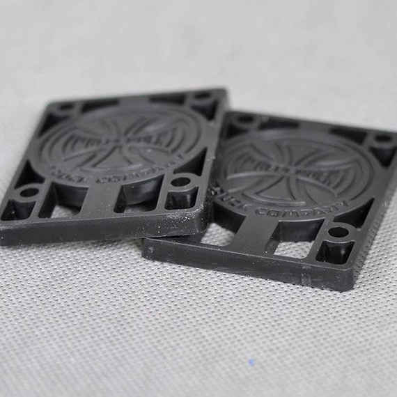 Podkładki INDEPENDENT Riser Pads 1/4