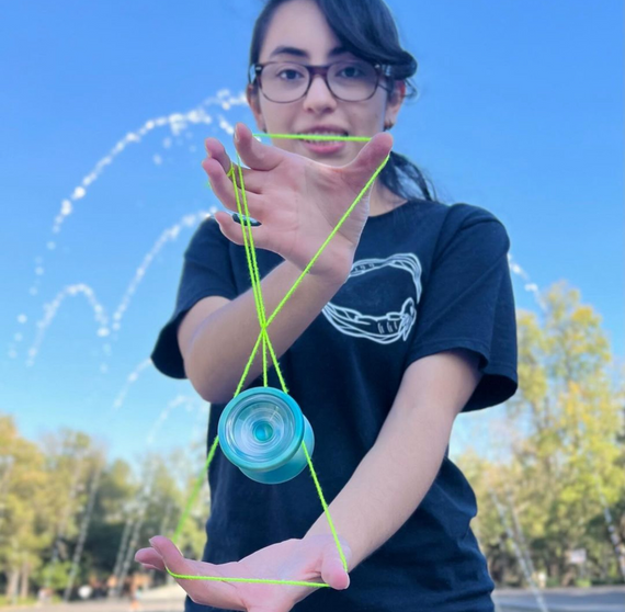 Yoyo dla zaawansowanych YoYoFactory Axolotl Metal Zielono-Fioletowy Splash 