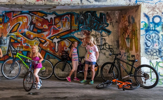 Lekki rower dla dzieci i młodzieży KUbikes 26 Czarno-Czerwony