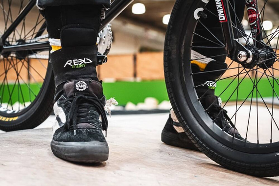 Ochraniacze na kostki REKD Energy Covert Ankle Braces L/XL Czarne