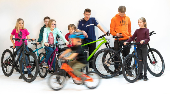 Superlekki rower dla dzieci KUbikes 16S 2-biegowy Czarno-Czerwony