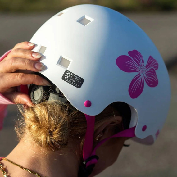 Kask Na Deskorolkę Hulajnogę NKX Brain Saver Flower Biało-Różowy