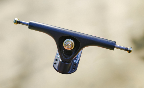 Trucki do longboardu Paris V3 180 mm 50° Longboard Trucks Matte Black