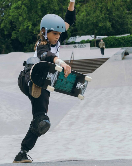 Kask Na Deskorolkę Hulajnogę NKX Brain Saver Szary M