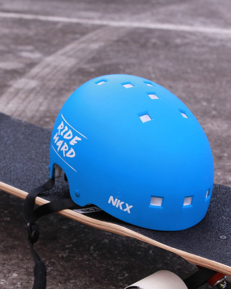 Kask Na Deskorolkę Hulajnogę NKX Brain Saver Niebieski Ride Hard
