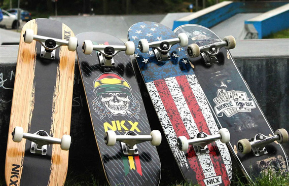 Kompletna Deskorolka NKX Rasta Royal Series Skull 8.25"