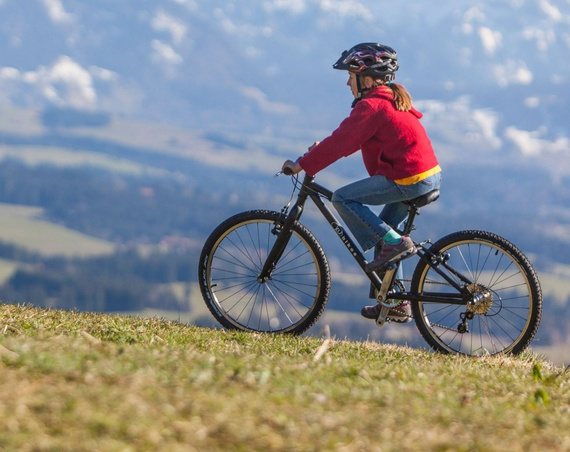 Lekki rower dla dzieci i młodzieży KUbikes 26 Czarno-Niebieski-Czerwony