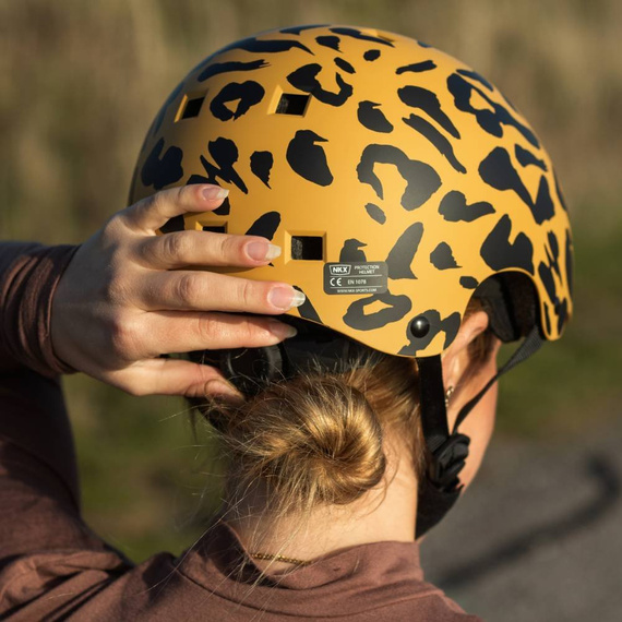 Kask Na Deskorolkę Hulajnogę NKX Brain Saver Leopard Czarno-Brązowy