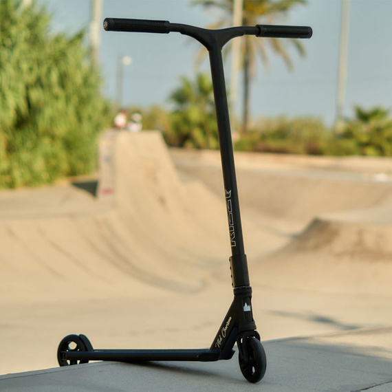 Hulajnoga Wyczynowa NKD RIZZ Stunt Scooter Czarny 81 cm