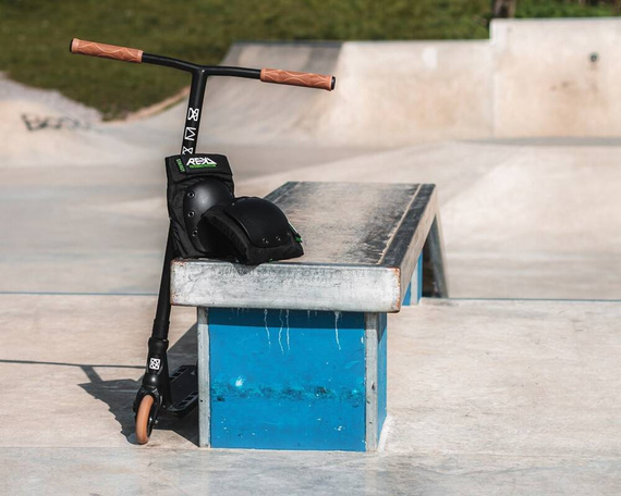 Ochraniacze REKD Energy Ramp Knee Pads XL Czarne