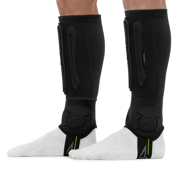 Ochraniacze na piszczele i kostki długie REKD Energy Covert Shin and Ankle Guards Short Czarny