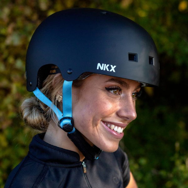 Kask Na Deskorolkę Hulajnogę NKX Brain Saver Czarno-Niebieski 